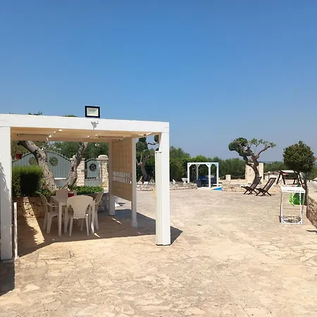 Trullo Monte Del Sale 컨트리하우스 *