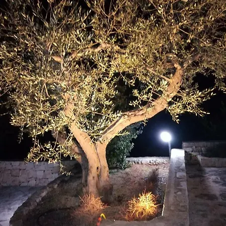 Trullo Monte Del Sale منزل ريفي