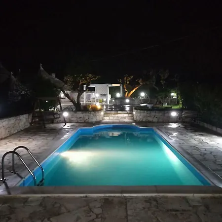 בית כפרי Trullo Monte Del Sale אלברובלו