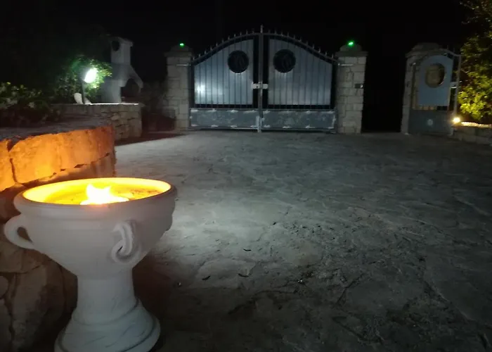 Trullo Monte Del Sale Country house